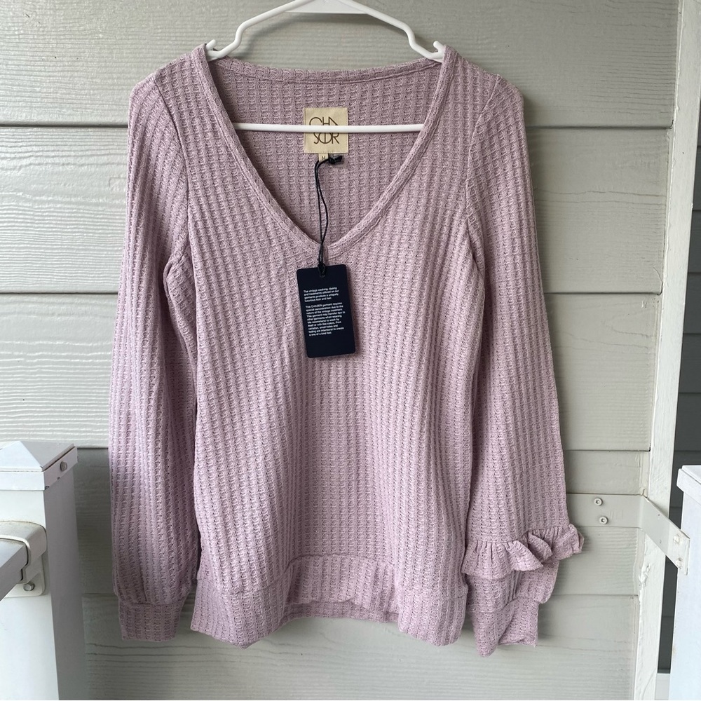 CHASER Lavender V Neck Ruffle Sleeve Knit Top
